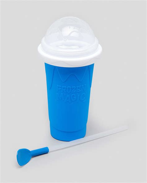 Experience the Pristine Beauty of the Arctic with the Magic Squeeze Cup